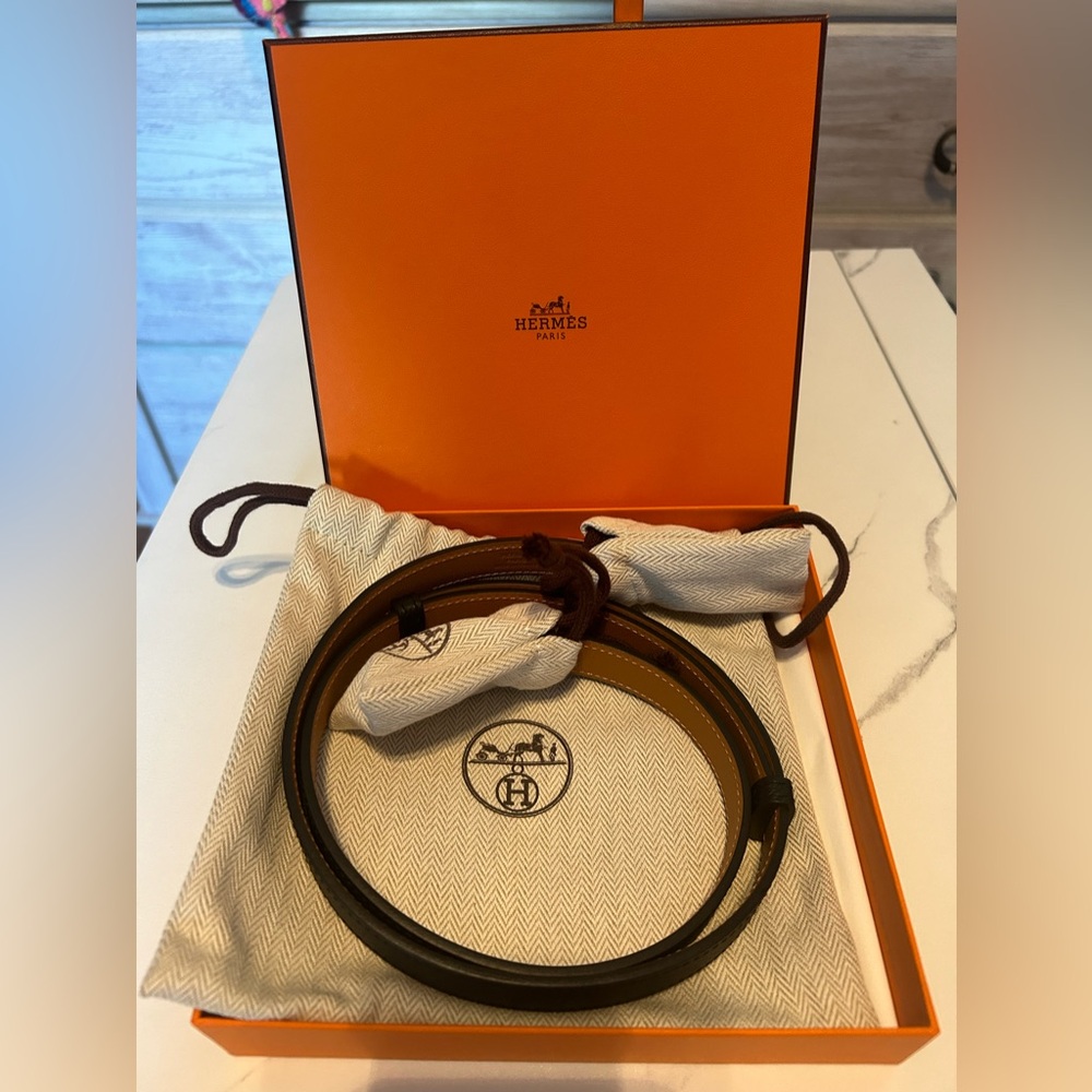 Hermes Kelly belt black and rosegold with box and dustbags.